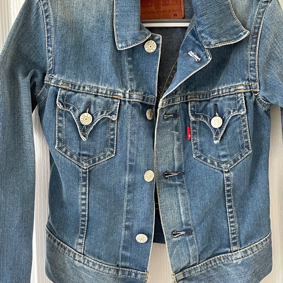 Levi’s Jean Jacket - Picture 7 of 15